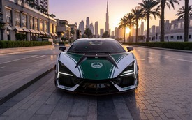 Mansory tặng cảnh sát Dubai siêu xe Lamborghini Revuelto độ cực hiếm