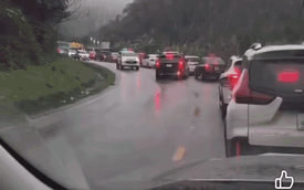 Clip: Tài xế xe con đi "khôn lỏi" bị CSGT nhắc thẳng bằng loa