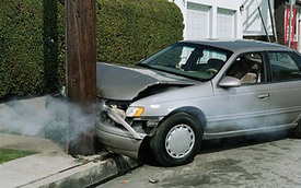 Cứu bạn thoát chết khỏi tai nạn xe hơi, cô gái bị đòi bồi thường 101 tỷ đồng