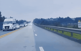 Nháy đèn loạn, đi ngược chiều trên cao tốc, nữ tài xế khai gì với công an?