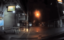 Người đàn ông đang đi thì bị xe bán tải tông tử vong, khoảnh khắc cuối đời của nạn nhân gây ám ảnh