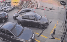 Kinh hoàng: Trạm xăng cùng nhiều người bị "hố tử thần" nuốt chửng trong tích tắc giữa ban ngày