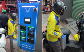 Đổi pin xe điện giờ nhanh như thế này thì sao phải đi xe xăng nữa nhỉ?