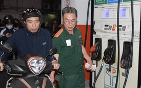 Giá xăng dầu đồng loạt tăng dựng đứng, cao nhất 8.490 đồng/lít