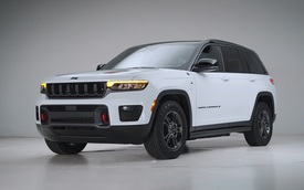 Jeep Grand Cherokee Trailhawk nhá hàng trước khi ra mắt năm nay, THACO mà đưa về thì sẽ hút thêm dân chơi Việt mê phượt, chạy địa hình