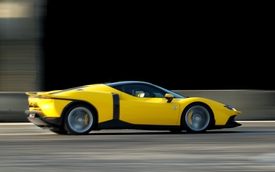 Tôi lái Ferrari 849 Testarossa: Sức cuốn hút của 1.035 mã lực không thể mô tả bằng thông số