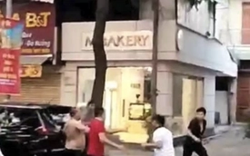 Va quệt xe dẫn đến 'loạn đả' giữa đường, 4 người bị bắt