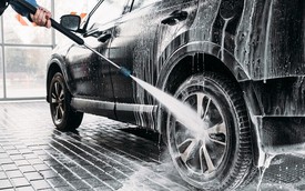 Giá rửa xe 'phi mã', tài xế choáng váng