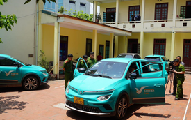Bắt 4 tài xế taxi dùng thiết bị “phá sóng” để chiếm đoạt tiền của hãng xe