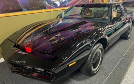 Chiếc xe huyền thoại "Knight Rider" bị phạt tốc độ ở New York dù đang nằm yên trong bảo tàng cách đó hơn 1.300 km