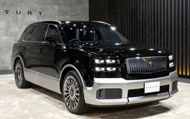 Đại gia ở đây dám ‘chơi’ Toyota Century nhập tư với giá quy đổi gần 20 tỷ đồng, đắt hơn cả Rolls-Royce Phantom