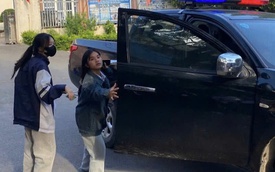 5 thí sinh mắc kẹt tại ngầm tràn, công an dùng xe chuyên dụng đưa đến điểm thi
