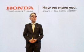 CEO Honda bị yêu cầu từ chức sau những sai lầm chiến lược và khoản lỗ kỷ lục