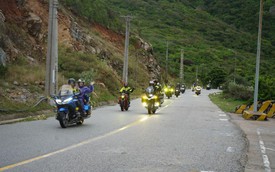 Hàng trăm biker diễu hành - touring khép lại hành trình Castrol Superbike Fest 2026