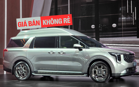 Ngắm Kia Carnival Royal 2026 tại Việt Nam: Ghế thương gia xịn, màn hình sau dài như trên BMW 7 Series, trần sao kiểu Rolls-Royce