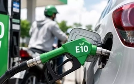 Giá xăng E10 tăng gần 1.300 đồng/lít