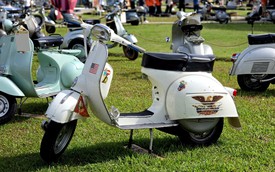 Lạc vào dàn xe chục năm tuổi tại Vietnam Scooter Fest 2026: Từ những chiếc Vespa nhuốm màu thời gian đến Cadillac huyền thoại