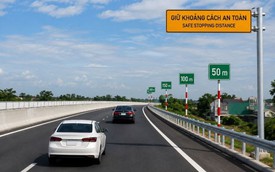 Tài xế băn khoăn cách giữ khoảng cách trên cao tốc khi xe khác bất ngờ chèn vào
