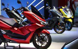 Honda PCX160 2027 trình làng với màn hình TFT và HSTC, đe dọa ngôi vương của Yamaha NVX và Honda SH