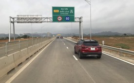 Những giải pháp "hài hước" của tài xế Việt để giữ khoảng cách an toàn trên cao tốc