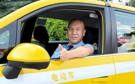 Cuốc xe taxi chỉ hết 160.000 đồng nhưng khách chuyển khoản hơn 545 triệu, tài xế phát hiện lập tức báo công an