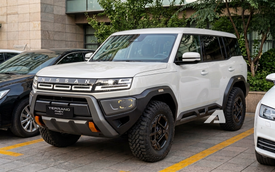 SUV Nissan cạnh tranh Land Cruiser Prado lần đầu lộ diện trên đường: Cản hầm hố như Ranger Raptor, nội thất cao cấp, máy hybrid cắm sạc