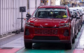 Toyota RAV4 khan hàng tại Mỹ, khách phải chờ tới 6 tháng mới nhận xe