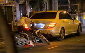 "Xế hộp" của Thanh Hằng bị xe máy tông trên đường về nhà