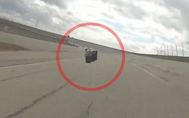 Biker bị camera GoPro đập vào xe ở vận tốc 257 km/h