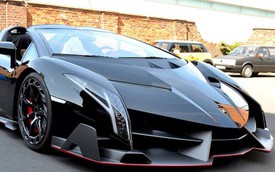 Siêu xe Lamborghini Veneno Roadster đầu tiên đến tay khách hàng