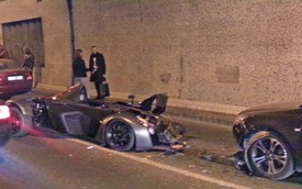 Tay lái thử của Ferrari gặp nạn với xế độc BAC Mono trong đường hầm