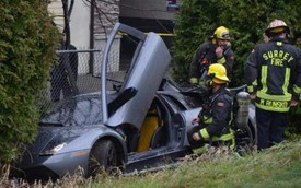 Vượt ẩu, siêu xe Lamborghini Murcielago hỏng hoàn toàn do tai nạn