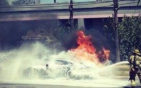 Porsche 911 GT3 bỗng dưng bốc cháy tại Mỹ