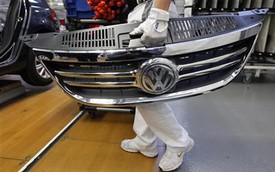 Cổ phiếu Volkswagen rớt mạnh vì bê bối “nói dối” ở Mỹ