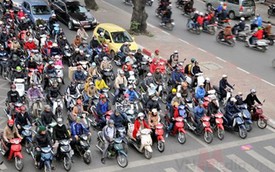 Chính phủ đồng ý tạm dừng thu phí sử dụng đường bộ với xe máy
