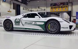 Siêu xe Porsche 918 Spyder gia nhập dàn xe cảnh sát Dubai