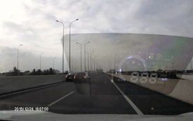Xe BMW chạy giật lùi ở làn 120 km/h trên cao tốc Long Thành – Dầu Giây