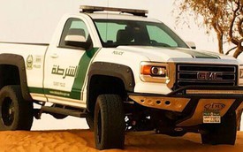 Cảnh sát Dubai tậu thêm xe bán tải GMC Sierra 2015
