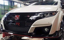 Honda Civic Type R "trần trụi" trước giờ ra mắt  chính thức