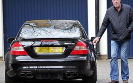 Jeremy Clarkson mua xe Mercedes-Benz mới sau khi bị sa thải