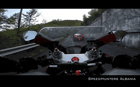 Ducati 848 EVO “săn đuổi” Nissan GT-R trên đường núi