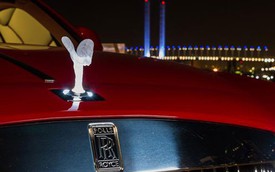 SUV siêu sang của Rolls-Royce “đứng giữa hai dòng nước”