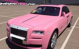 Cận cảnh Ghost màu hồng do chính hãng Rolls-Royce chế tạo