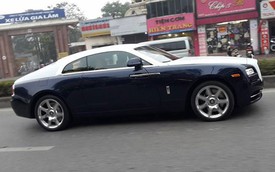 Bắt gặp xe siêu sang Rolls-Royce Wraith chạy trên đường Hà Nội