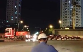 Xem cảnh siêu xe đầu kéo hơn 1 triệu USD chạy trên đường phố Hà Nội