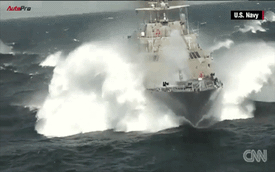 Xem cảnh tàu tác chiến Hải quân Mỹ chạy ở tốc độ cao trên biển
