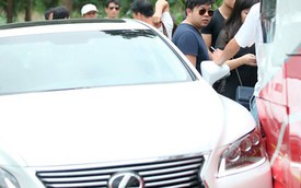 Xe sang Lexus chở ca sỹ Quang Lê gây tai nạn tại đèo Sapa