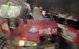 Phú Thọ: Va chạm với ô tô tải, xe khách bạt nóc