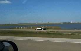 "Bóc lịch" 1 năm vì lao siêu xe Bugatti Veyron xuống hồ