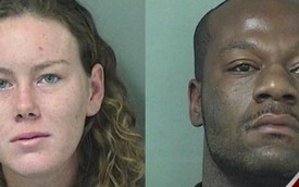 Cặp đôi bị cảnh sát bắt vì làm "chuyện ấy" trên nóc xe